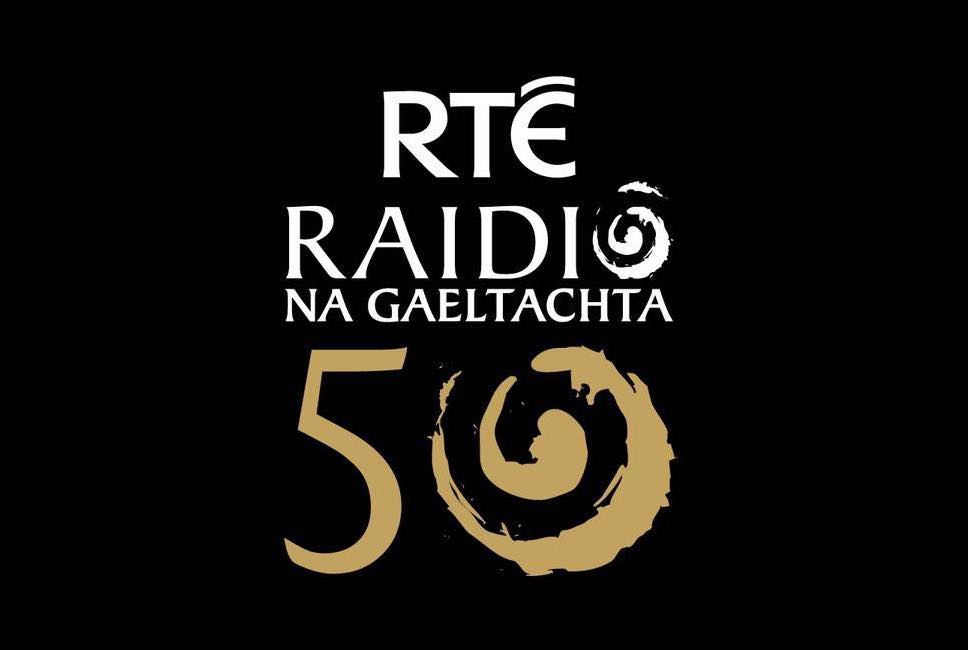 Raidió na 'Fuddy-Duddies'? Raidió na 'Fuddy-Duddies'?