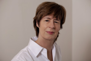 ‘The composers took it on with a seriousness and respect for the Irish language that was extremely encouraging’: Dáirine Ní Mheadhra on her new song project ‘The composers took it on with a seriousness and respect for the Irish language that was extremely encouraging’: Dáirine Ní Mheadhra on her new song project