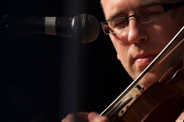 &quot;Are You Talking to Me?&quot;: Traditional and Classical Music in Ireland