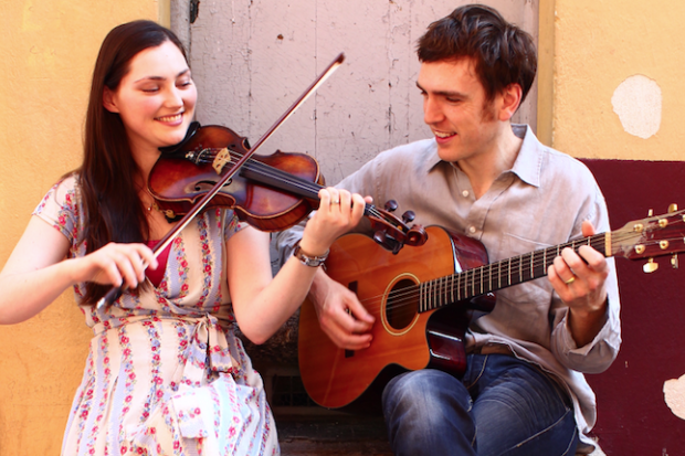 Zoë Conway (fiddle) &amp; John Mc Intrye (guitar)
